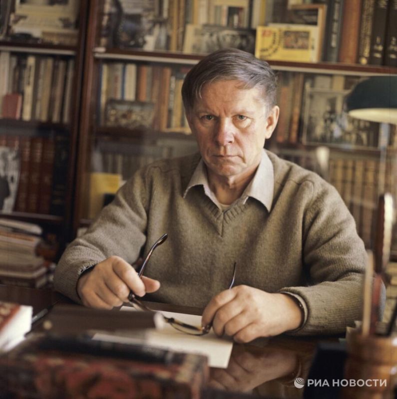 О войне – честно: невероятная судьба офицера и писателя Василя Быкова