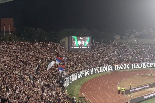 Фанаты «Партизана» пели о братстве с русскими во время матча с «Александрией»