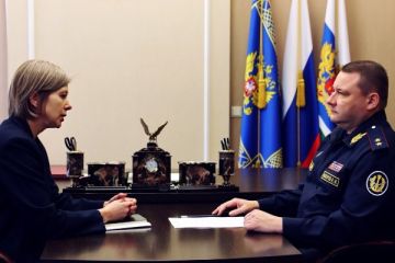 Начальник ГУФСИН России по Свердловской области Александр Федоров провел рабочую встречу с Уполномоченным по правам ребенка в регионе Татьяной Титовой